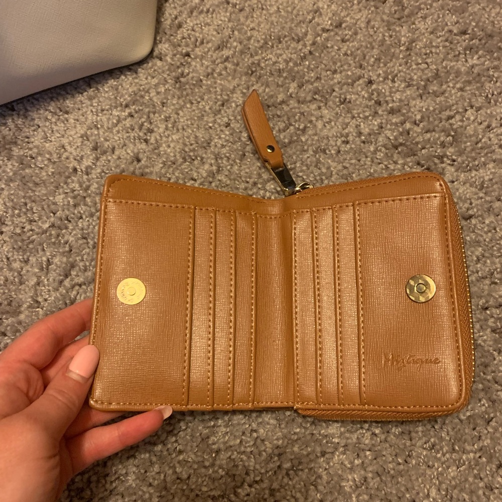 Small Wallet - Picture 2 of 3